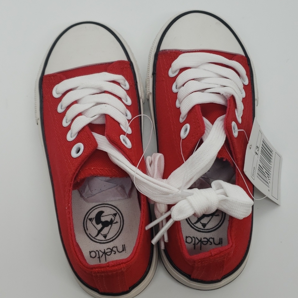 Tennis shoes - Picture 2 of 4
